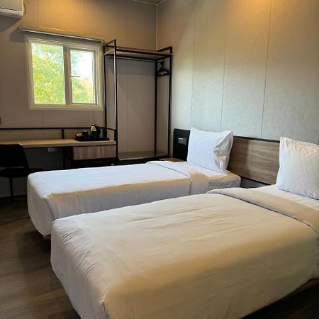 Conjioo Hotel Sumbawa Managed By Mhm Maluk Kültér fotó