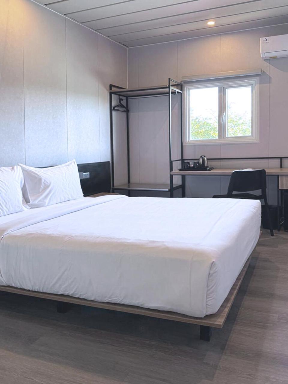 Conjioo Hotel Sumbawa Managed By Mhm Maluk Kültér fotó