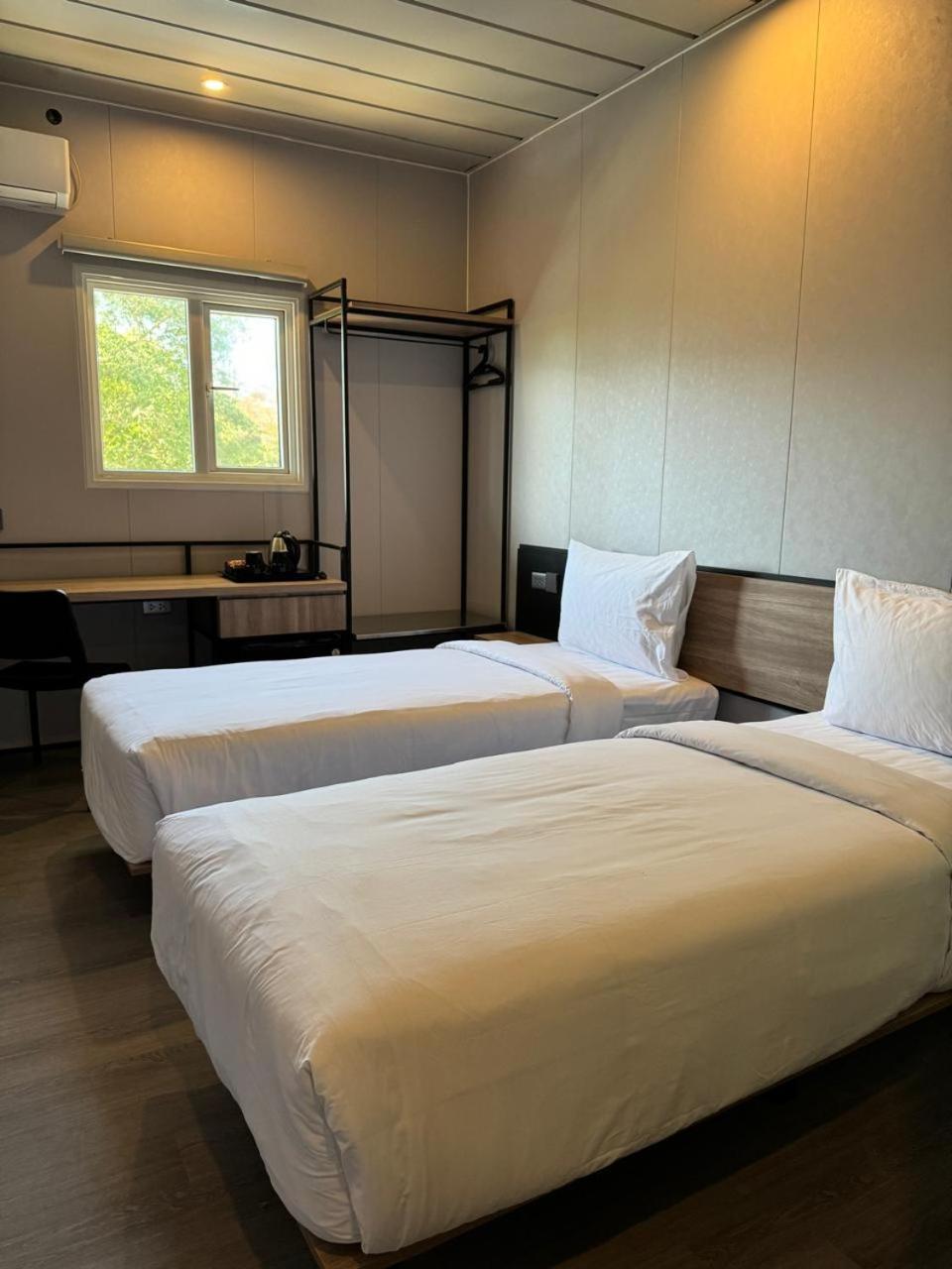Conjioo Hotel Sumbawa Managed By Mhm Maluk Kültér fotó
